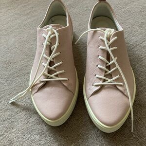 Ecco Gillian Sneaker Size 35 US 4 to 4.5